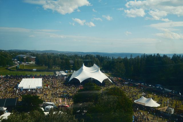 Open-Air-Events bei Sommerhitze: So bleiben Gäste entspannt und die Veranstaltung gelingt